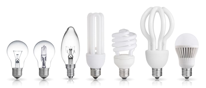 Afbeelding van 7 lampen, waarvan 3 gloeilampen, 3 spaarlampen en 1 led-lamp